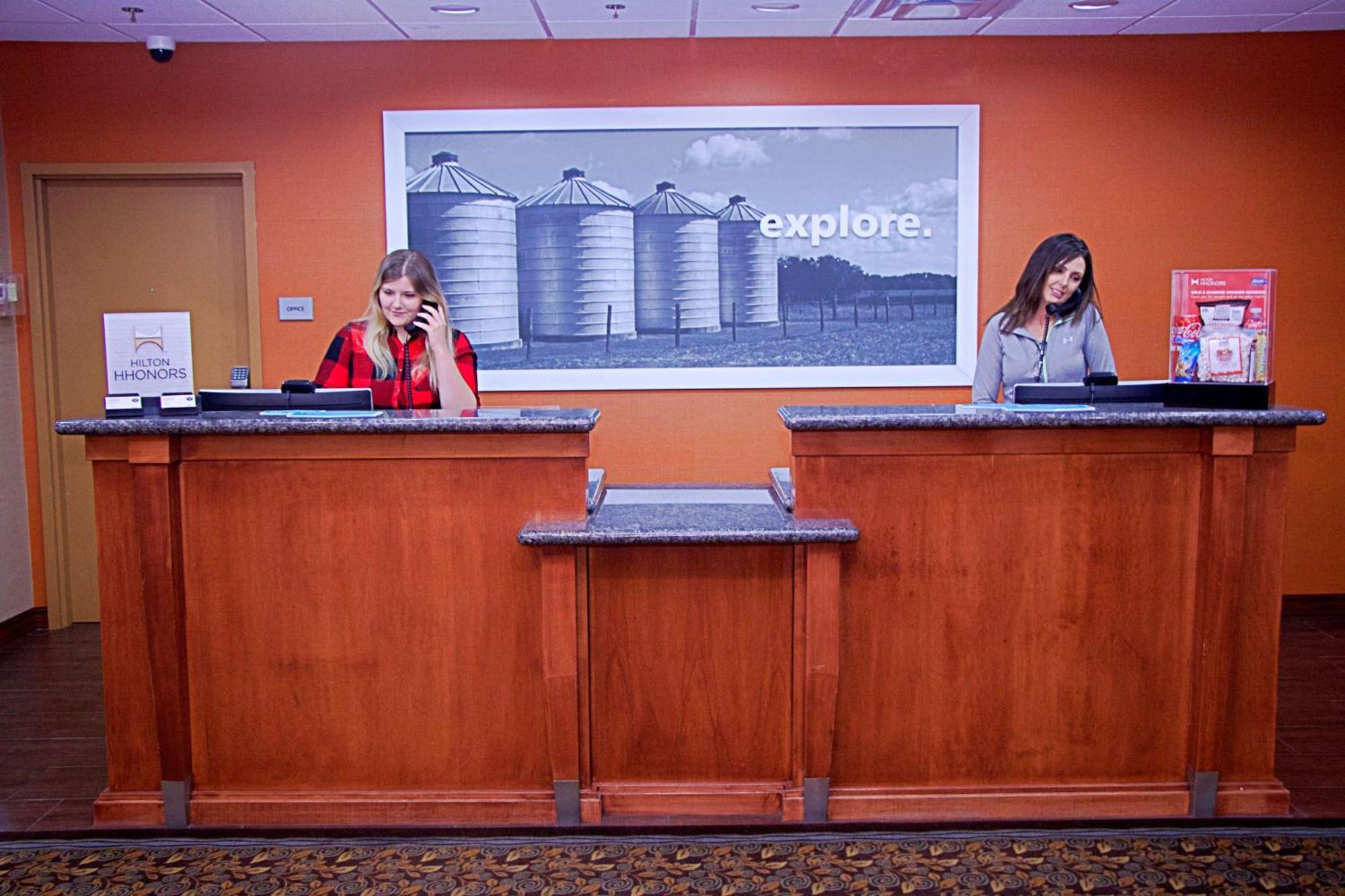 Hampton Inn Sidney Exterior foto